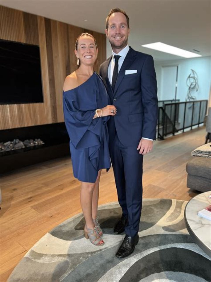 Alex Riley - Bio, Age, height, weight, Wiki, Facts and Family