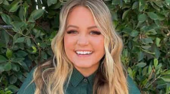 Anna Todd Height, Weight, Age, Spouse, Family, Facts, Biography
