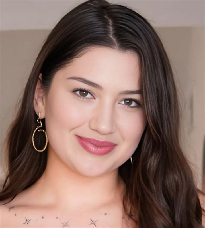 April Clark (actress) - Wikipedia, Age, Net Worth, Biography , Spotify, TikTok, Facebook, Facts and Family