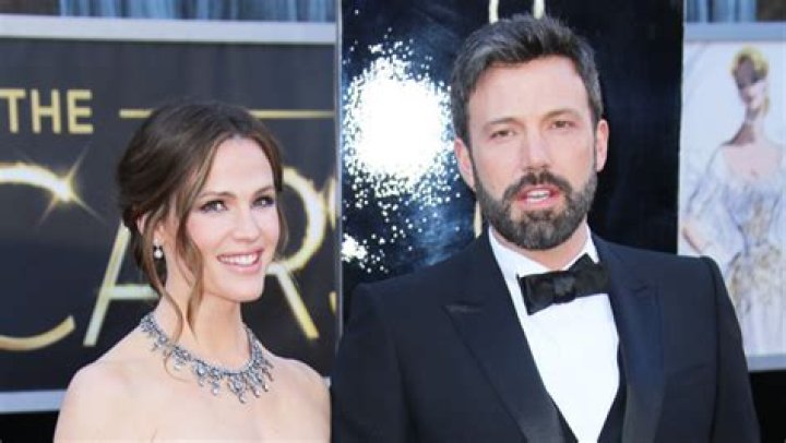 Ben Affleck Finally Reveals Whether Or Not He’s On Dating Apps After Jennifer Garner Split — Watch