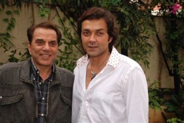 Bobby Deol Height, Weight, Age, Spouse, Family, Facts, Biography