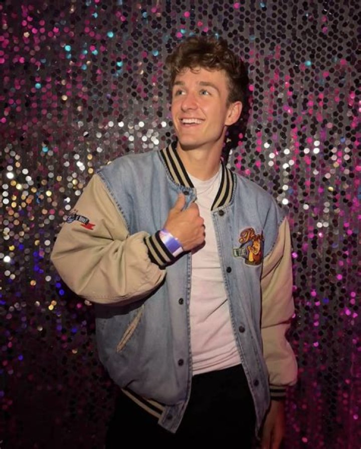 Carter Kench, aka Cringe Carter, Says It Took Him This Long to Get Comfortable With Who He Is (Exclusive) – Celeb Secrets