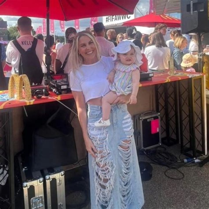 Charlie Hedges Height, Weight, Age, Boyfriend, Children