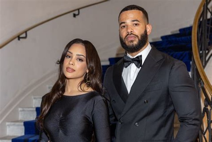 Divorce After 11 Years – Hollywood Life