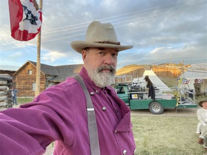 Eastman on ‘The Walking Dead’ Returning? John Carroll Lynch Interview – Hollywood Life