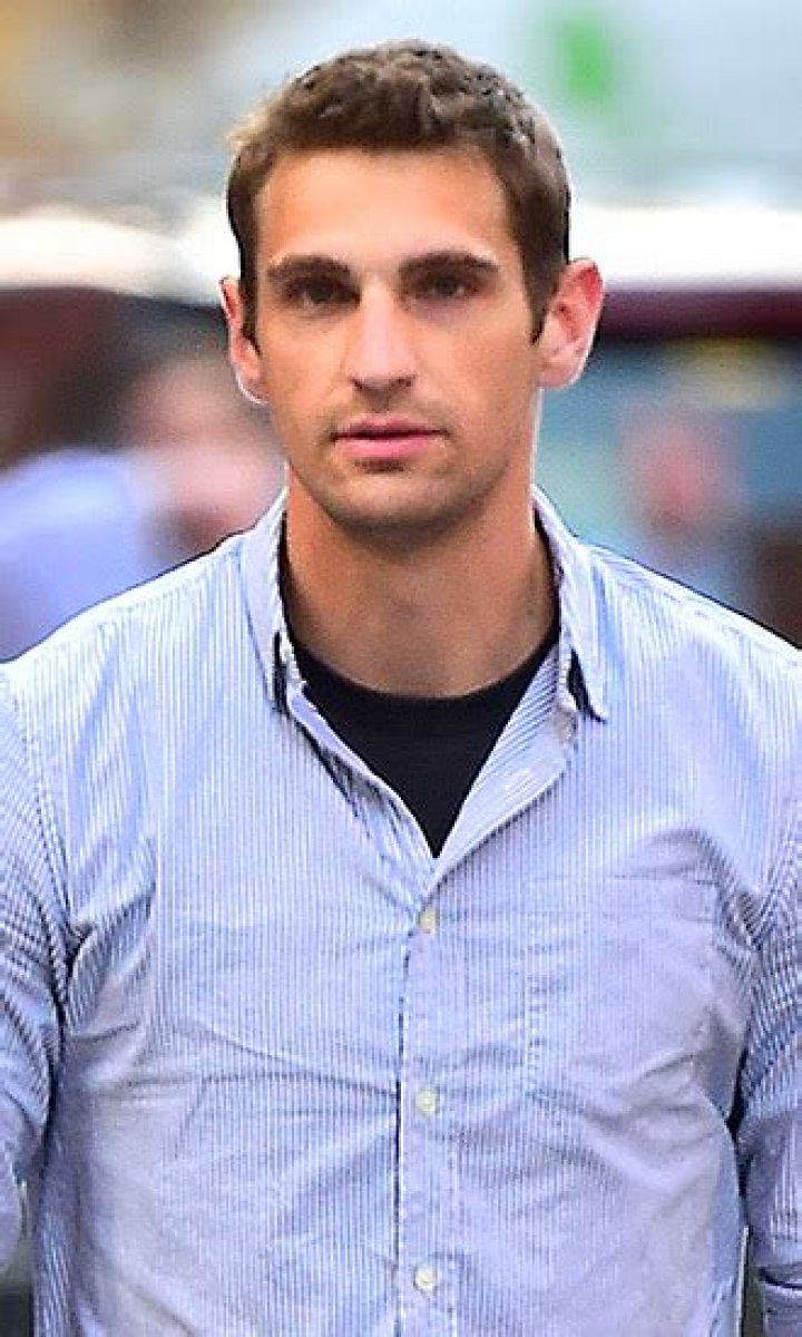 Greg Lenz Celebrity Profile – Hollywood Life