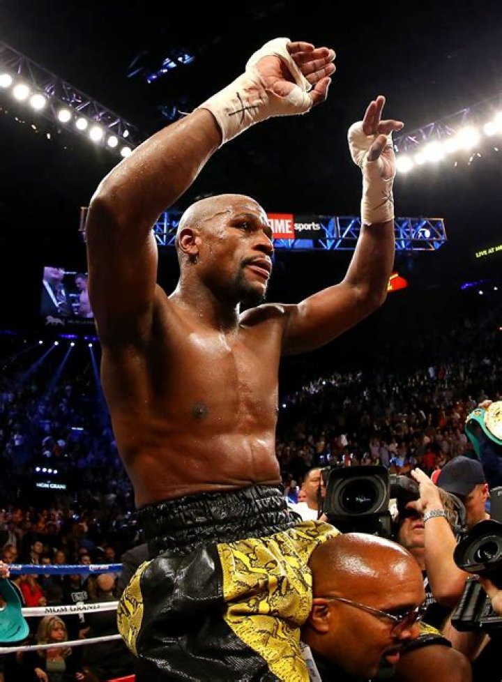 How Floyd Mayweather Turned A $750,000 Bet On Himself Into More Than $1 Billion