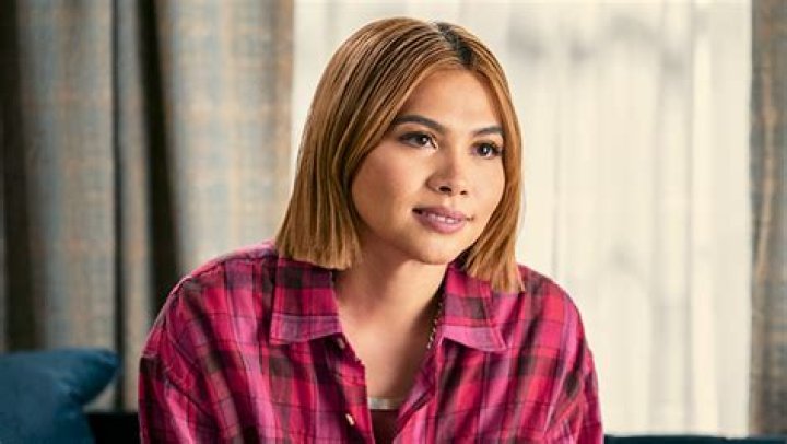 ‘Life By Ella’ Sneak Peek: Ella Gets Her ‘Wish’ Granted & Meets Hayley Kiyoko
