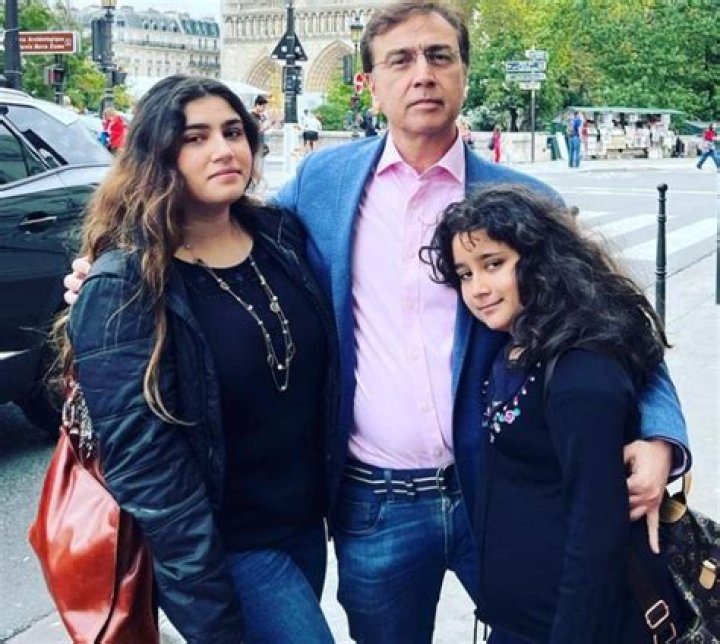 Moeed Pirzada(journalist) - Biography, Age, Net Worth, Wikipedia, Spotify, TikTok, Facebook, Facts and Family