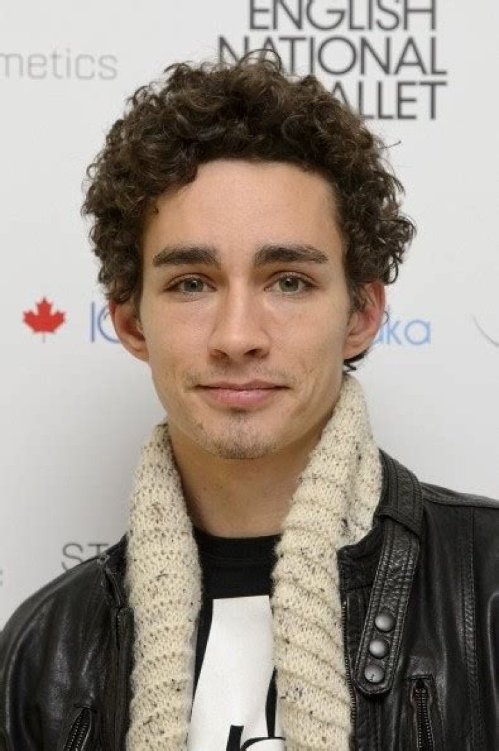 Robert Sheehan Net Worth | Celebrity Net Worth