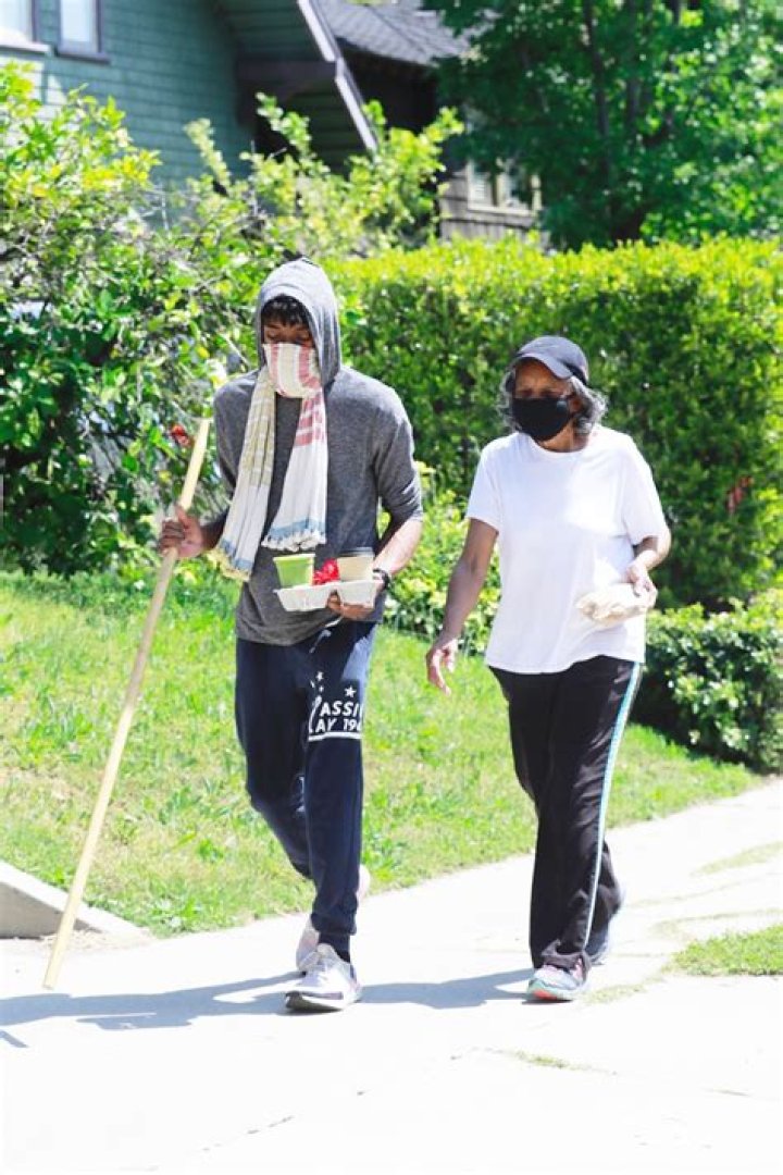 So Thin In Pic Where He uses Walking Stick – Hollywood Life