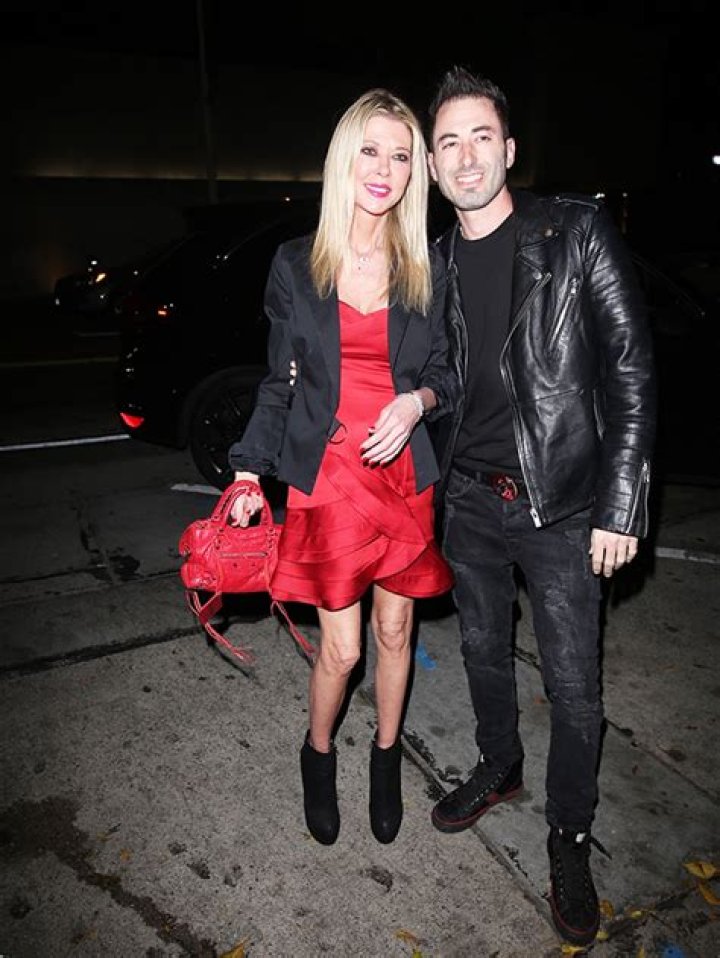 Tara Reid Rocks Red Mini Dress With Boyfriend On Valentine’s Day: Pics – Hollywood Life