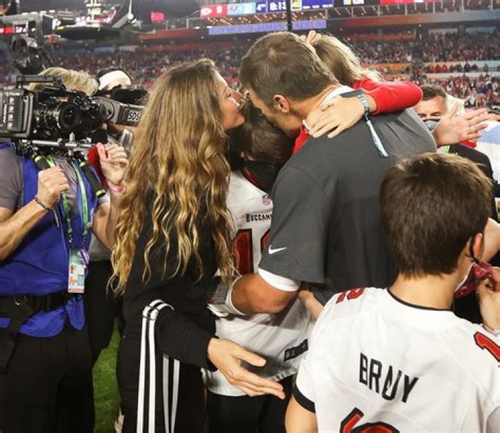 Tom Brady Reveals Son Jack, 15, Is Playing Football Like His Dad – Hollywood Life