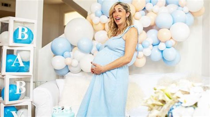 ‘Top Chef’ Marcel Vigneron & Lauren Rae Levy Throw Intimate Virtual Shower Ahead Of Rainbow Baby’s Arrival
