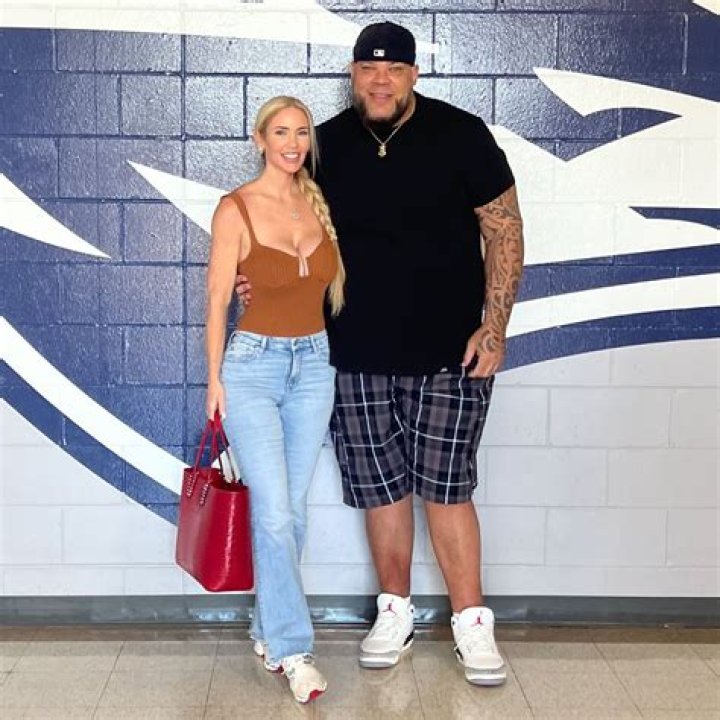 TSN's Brent Wallace Salary and Net worth (Bio, Age, Family, Affair, Girlfriend, Career)