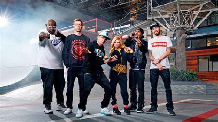 [VIDEO] ‘Fantasy Factory’ Finale — Rob Dyrdek’s Wild Final Stunt For Series End – Hollywood Life