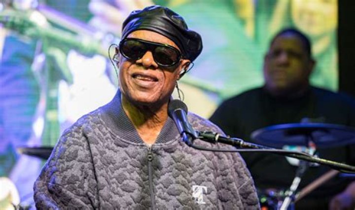 Where Does Stevie Wonder Live?