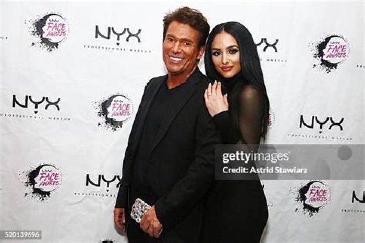 Who is Ashley Holm Dating Now?