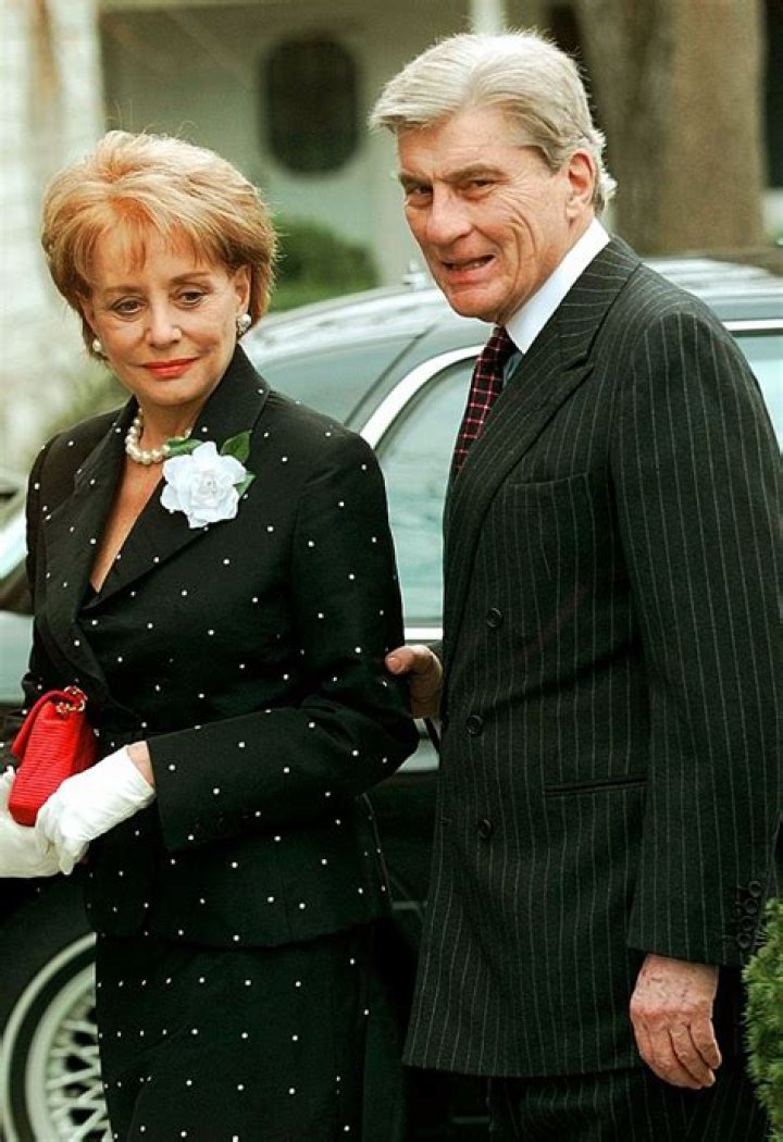 Who is Curran Walters Dating Now