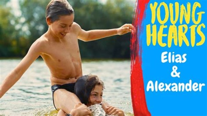 Who is Elias Chigros Dating Now?