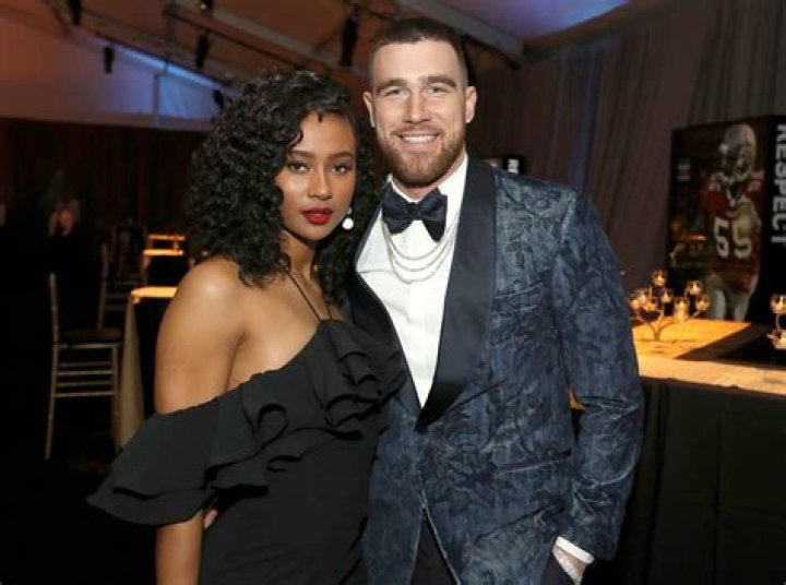 Who is Jason Lyle Black Dating Now?