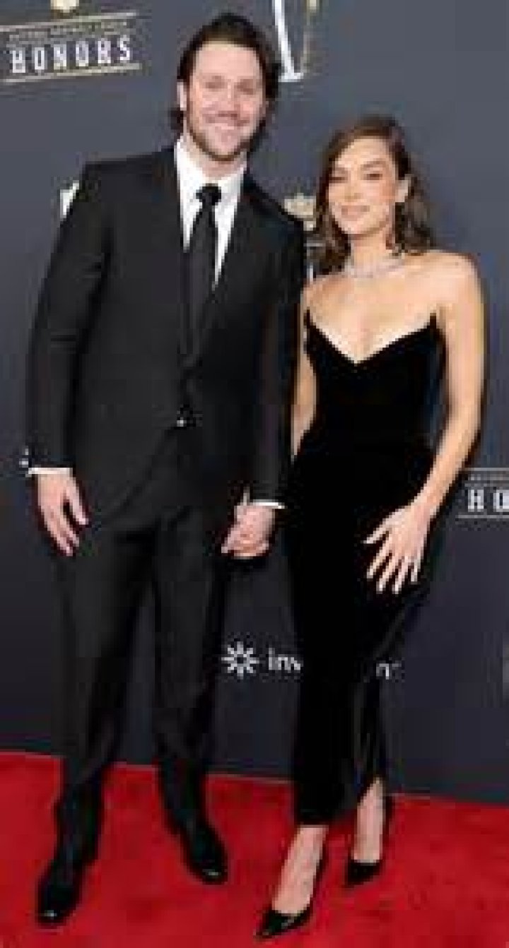 Who is Josh Axe Dating Now