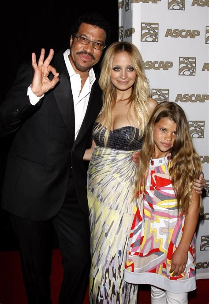 Who Is Lionel Scaloni's Wife? His Net Worth, Salary, Married Life, Kids, Coaching Career, Personal Life, Height,