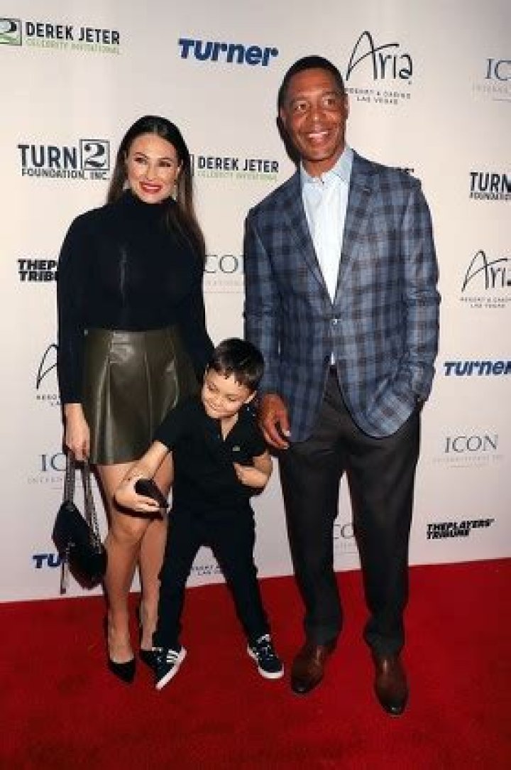 Who is Marcus Allen Dating Now