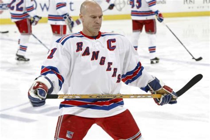 Who is Mark Messier Dating Now