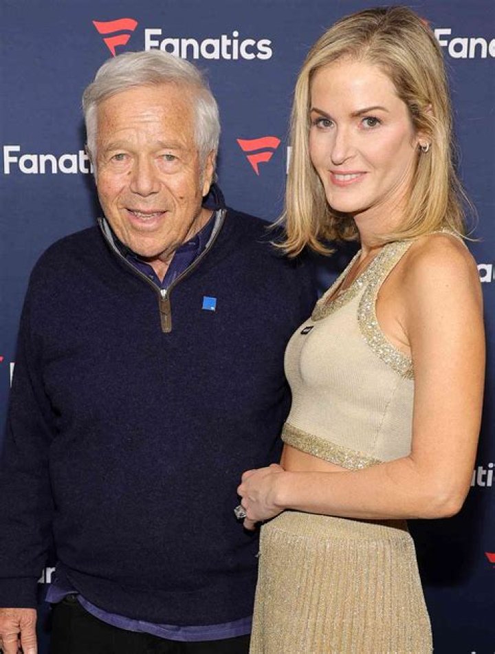 Who is Robert Frank Dating Now